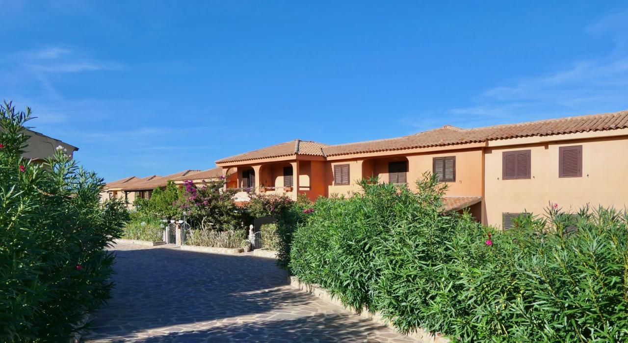 Residence A Golfo Di Marinella A 450 Mt Dal Mare Exteriör bild