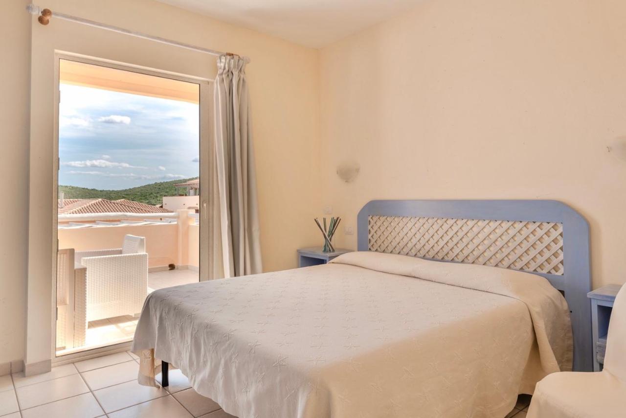 Residence A Golfo Di Marinella A 450 Mt Dal Mare Exteriör bild