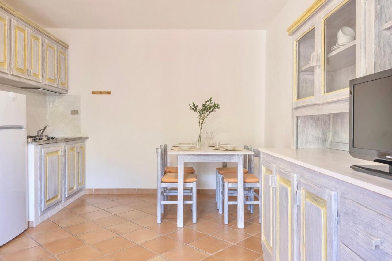Residence A Golfo Di Marinella A 450 Mt Dal Mare Exteriör bild