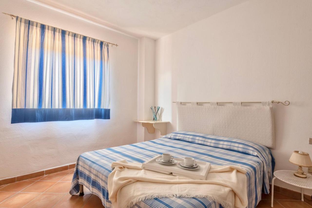Residence A Golfo Di Marinella A 450 Mt Dal Mare Exteriör bild